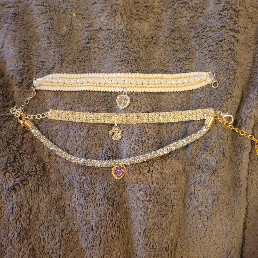 Elegant White & Silver Sparkle Pet Necklace Set with Heart Charms